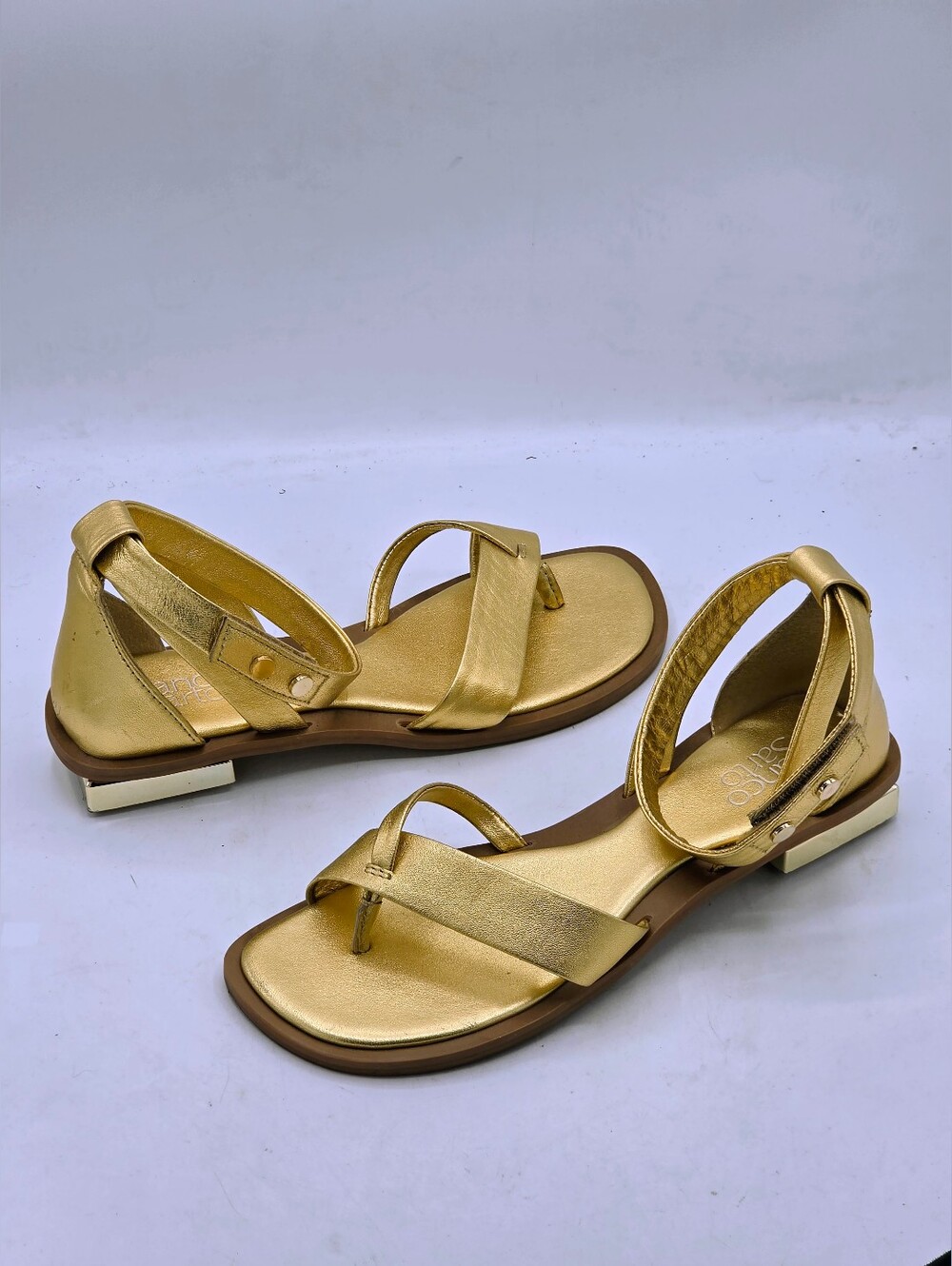 Franco Sarto Gold Metallic Parker Square Toe Flat Sandals Size 8.5M - Picture 16 of 16